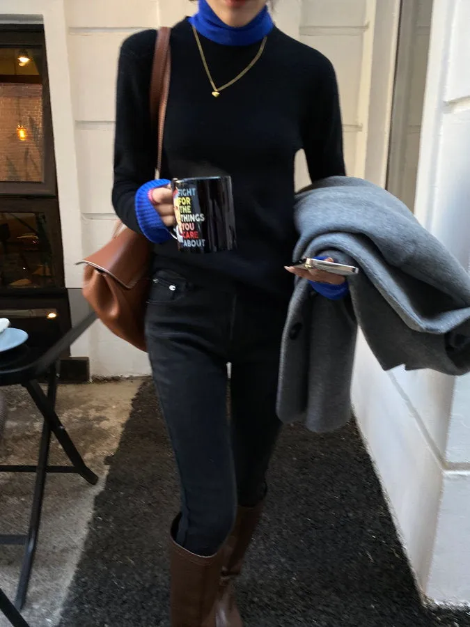 Bicolor Turtleneck Knit HL4152