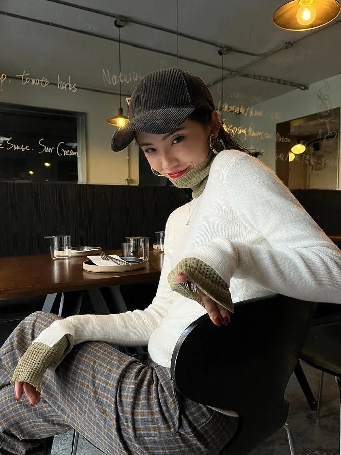Bicolor Turtleneck Knit HL4152