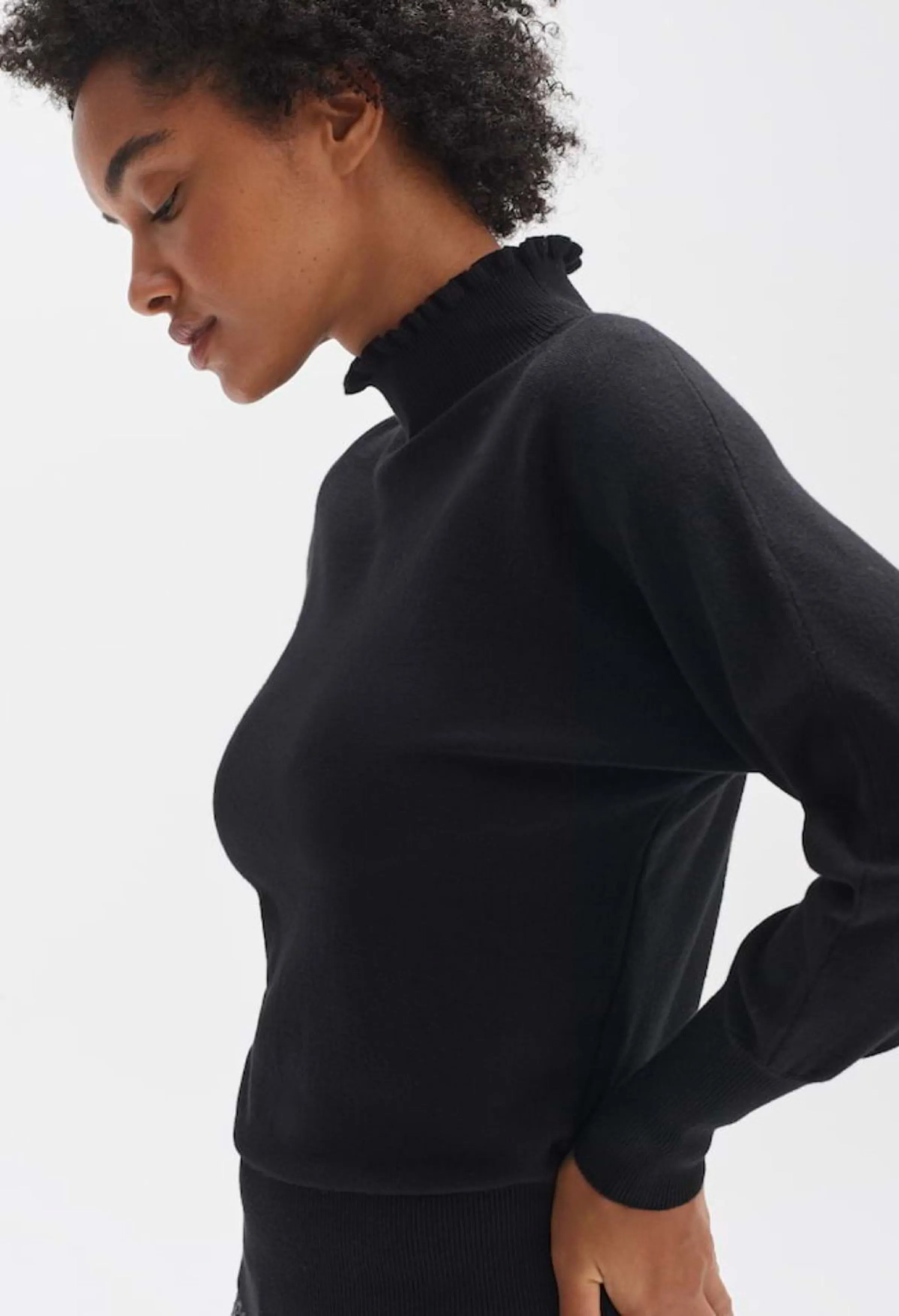 Polluni High Neck Knit Sweater