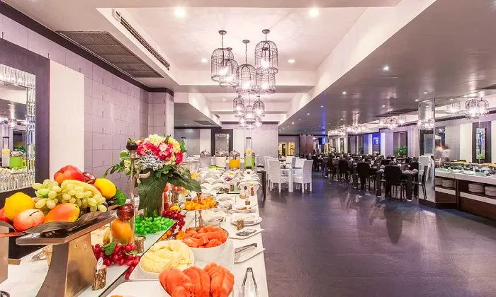 Thailand: 7-Night Stay for 2 Adults incl Breakfast, City Tour & Cabaret Show